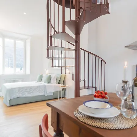 Rooftop Nest In Center By Rent Como