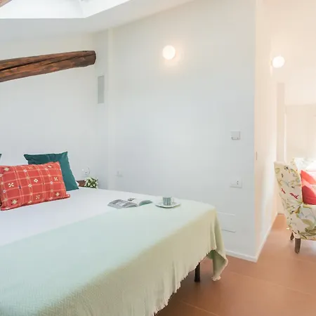 Rooftop Nest In Center By Rent Apartment Como