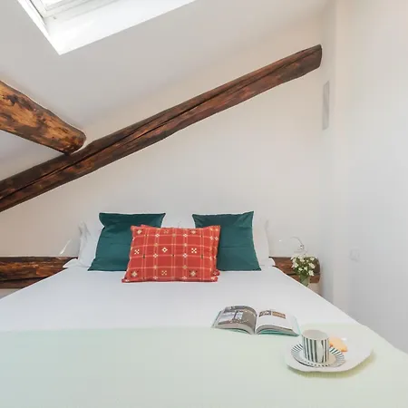 Apartment Rooftop Nest In Center By Rent Como