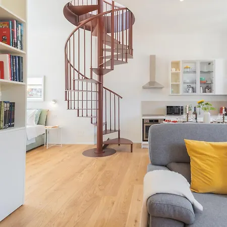 Appartamento Rooftop Nest In Center By Rent