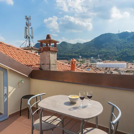 Rooftop Nest In Center By Rent Apartment Como