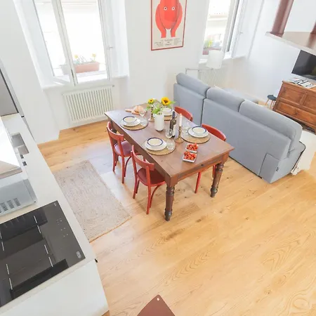 Rooftop Nest In Center By Rent Apartment Como