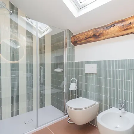 Rooftop Nest In Center By Rent Apartmán *