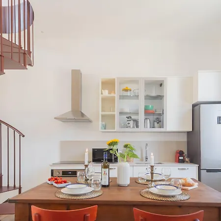 Rooftop Nest In Center By Rent Apartamento