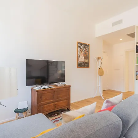 Апартаменты Rooftop Nest In Center By Rent