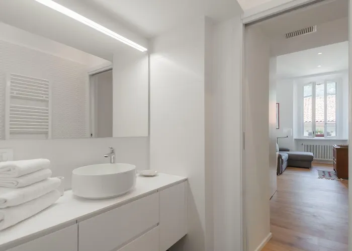 Rooftop Nest In Center By Rent Apartmán Como