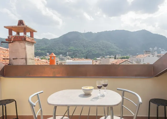 Rooftop Nest In Center By Rent 公寓